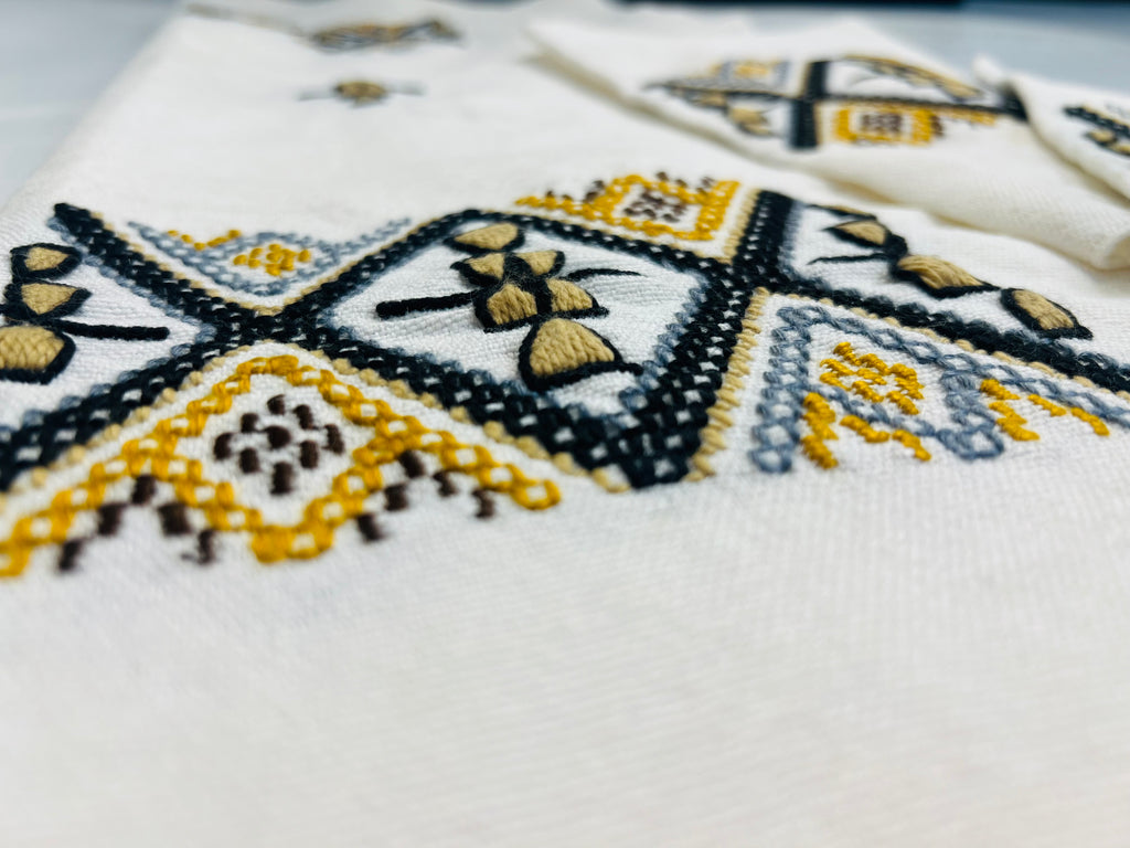 Hand Embroidered Table Set